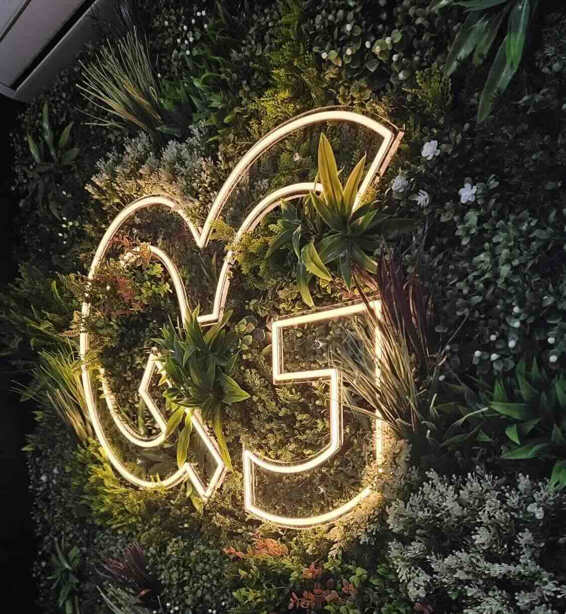 enseigne néon LED sur-mesure - La Fabrique du Néon